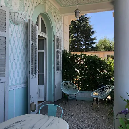 Magnifique Dans Palace Belle Epoque *